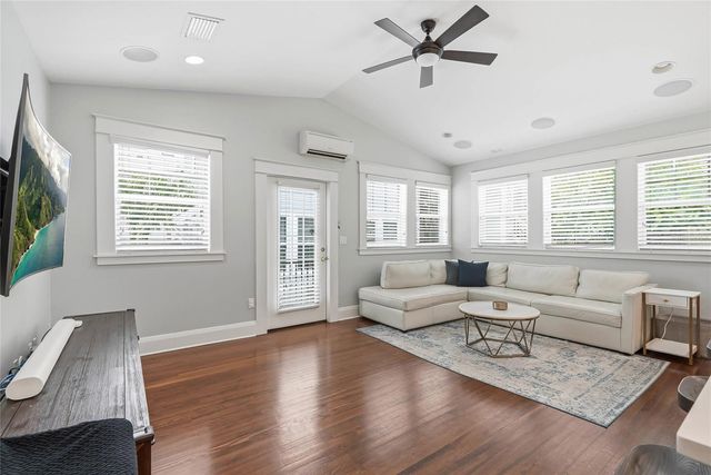 1706 W JETTON AVENUE, Tampa, FL 33606