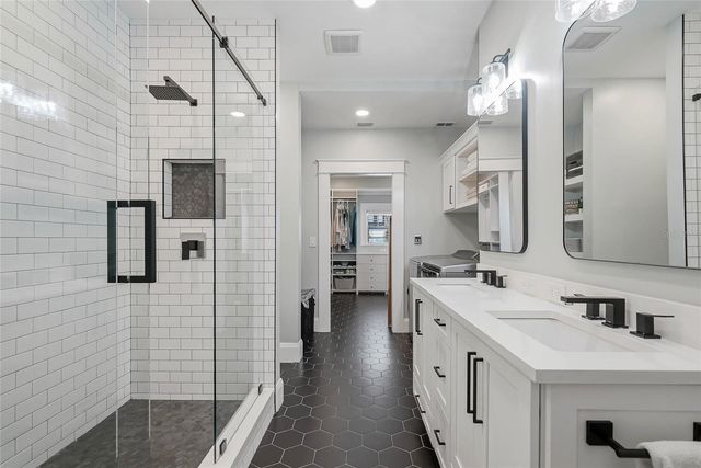 1706 W JETTON AVENUE, Tampa, FL 33606