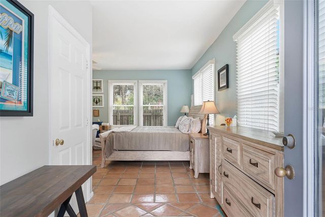 1706 W JETTON AVENUE, Tampa, FL 33606
