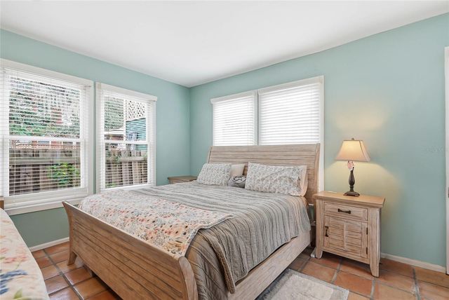 1706 W JETTON AVENUE, Tampa, FL 33606