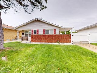 4323 Valleyside Road, Cleveland, OH 44135