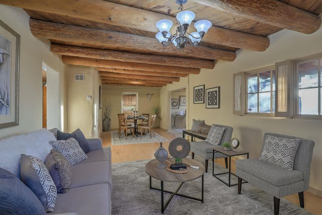 616 17th Street NW, Albuquerque, NM 87104