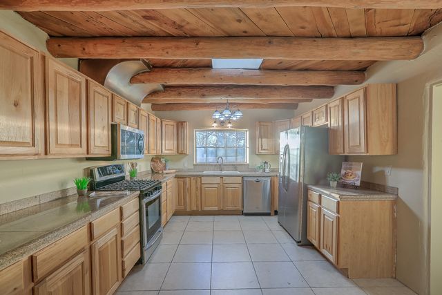 616 17th Street NW, Albuquerque, NM 87104