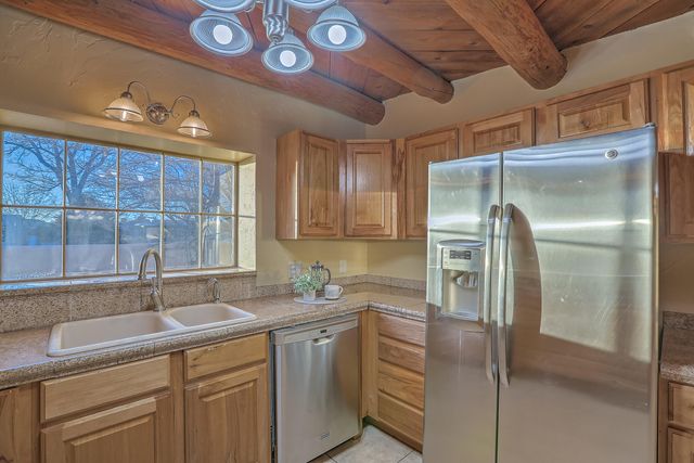 616 17th Street NW, Albuquerque, NM 87104