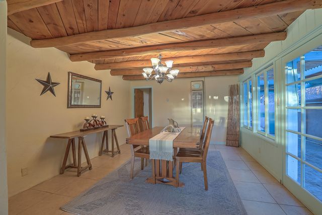 616 17th Street NW, Albuquerque, NM 87104