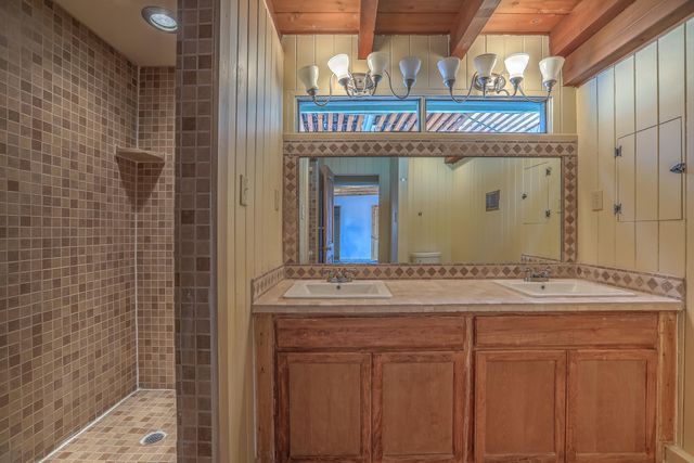 616 17th Street NW, Albuquerque, NM 87104