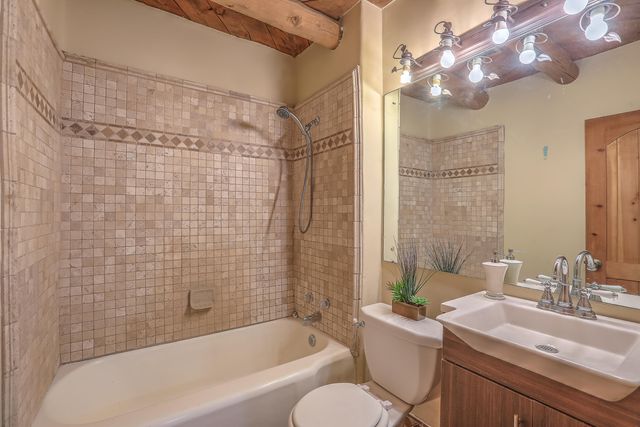 616 17th Street NW, Albuquerque, NM 87104