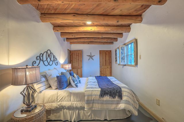 616 17th Street NW, Albuquerque, NM 87104