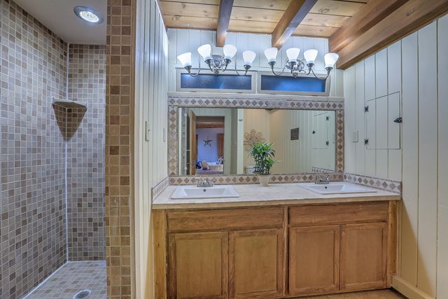 616 17th Street NW, Albuquerque, NM 87104