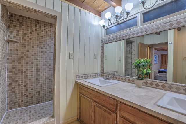 616 17th Street NW, Albuquerque, NM 87104