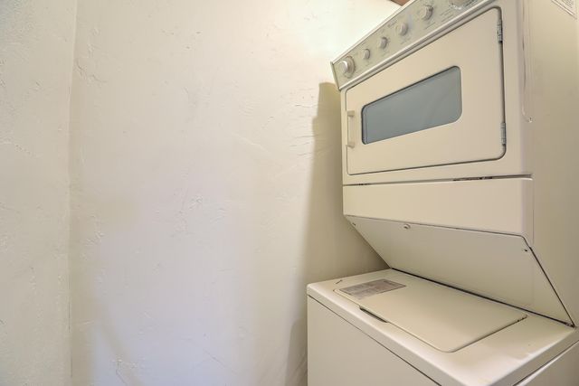 616 17th Street NW, Albuquerque, NM 87104