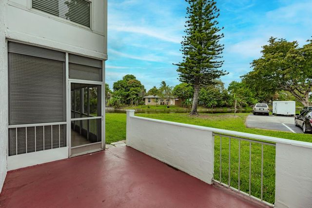 4270 NW 40th Street 105, Lauderdale Lakes, FL 33319