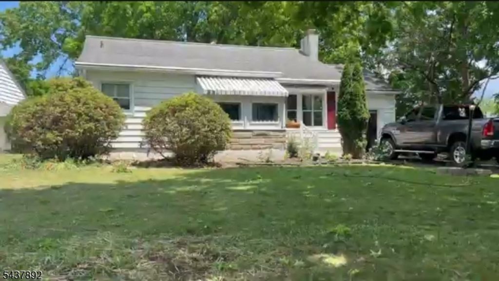 2 Christine Pl, Washington Boro, NJ 07882