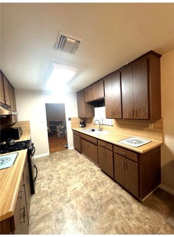 399 Amalia, East Los Angeles, CA 90022