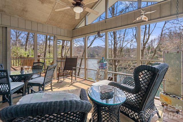 306 S Sequoyah Lane, Brevard, NC 28712