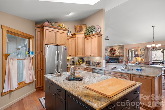 306 S Sequoyah Lane, Brevard, NC 28712