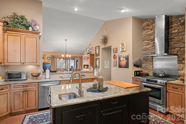 306 S Sequoyah Lane, Brevard, NC 28712