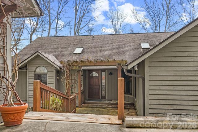 306 S Sequoyah Lane, Brevard, NC 28712