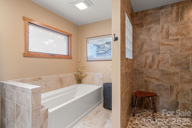 306 S Sequoyah Lane, Brevard, NC 28712