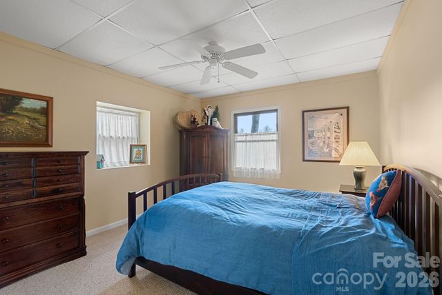 306 S Sequoyah Lane, Brevard, NC 28712