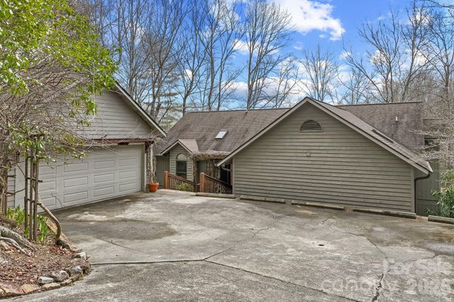 306 S Sequoyah Lane, Brevard, NC 28712