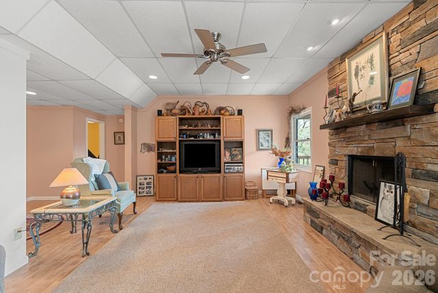 306 S Sequoyah Lane, Brevard, NC 28712