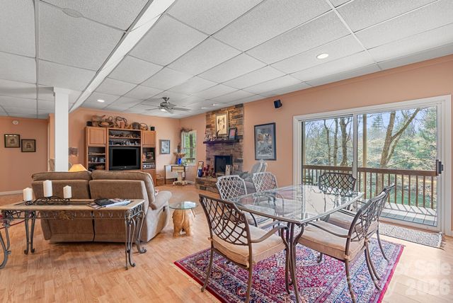 306 S Sequoyah Lane, Brevard, NC 28712