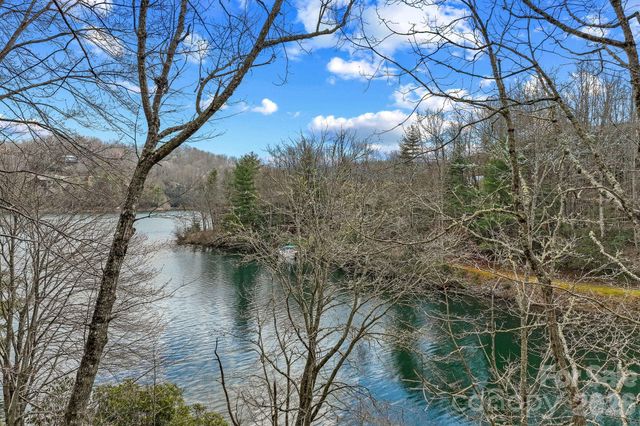 306 S Sequoyah Lane, Brevard, NC 28712