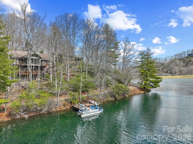 306 S Sequoyah Lane, Brevard, NC 28712