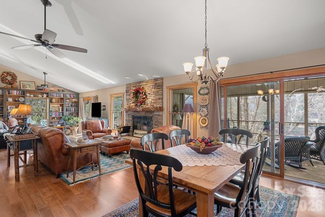 306 S Sequoyah Lane, Brevard, NC 28712