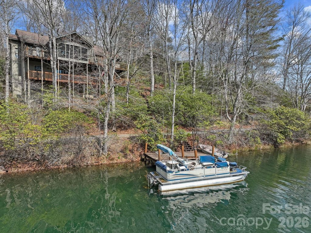 306 S Sequoyah Lane, Brevard, NC 28712