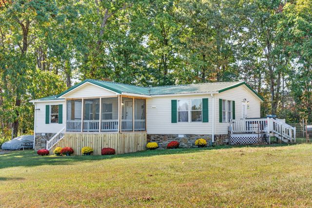 634 Pointe Ln, Lafayette, TN 37083