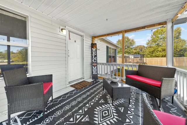 634 Pointe Ln, Lafayette, TN 37083