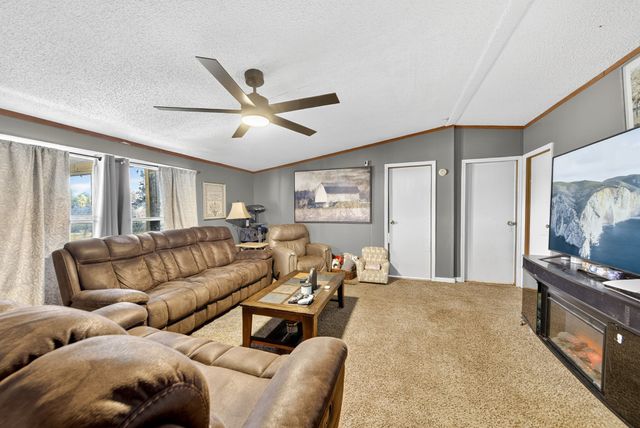 634 Pointe Ln, Lafayette, TN 37083