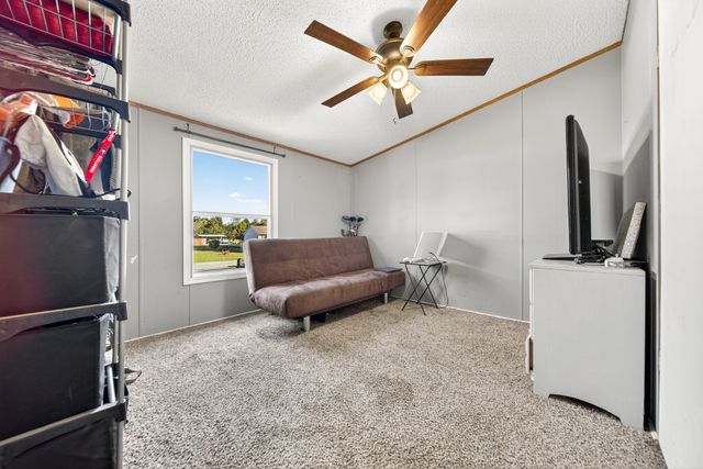 634 Pointe Ln, Lafayette, TN 37083