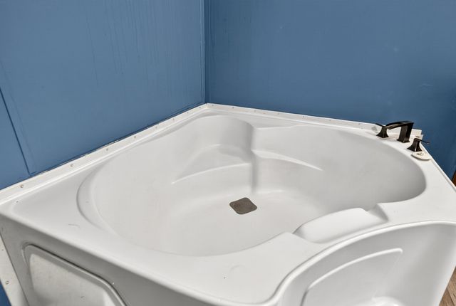 634 Pointe Ln, Lafayette, TN 37083