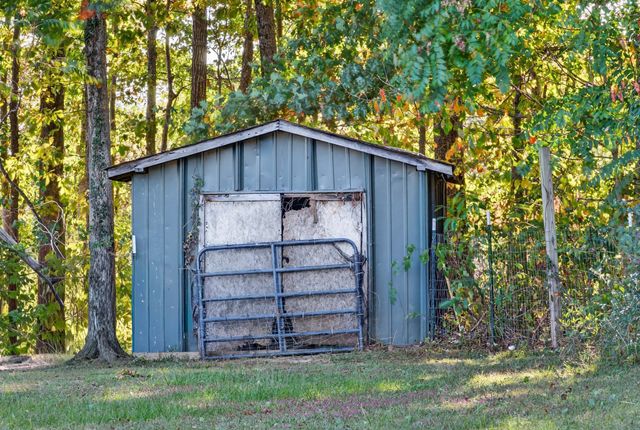 634 Pointe Ln, Lafayette, TN 37083