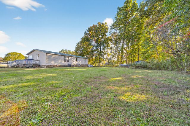 634 Pointe Ln, Lafayette, TN 37083
