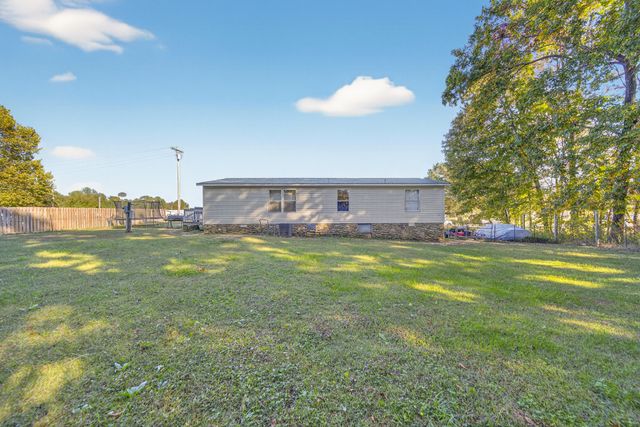 634 Pointe Ln, Lafayette, TN 37083