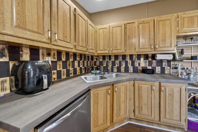 634 Pointe Ln, Lafayette, TN 37083