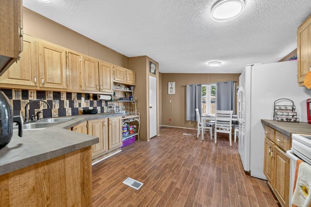 634 Pointe Ln, Lafayette, TN 37083