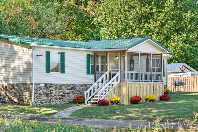 634 Pointe Ln, Lafayette, TN 37083