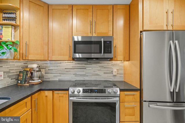 2923 S WOODSTOCK ST #B, Arlington, VA 22206
