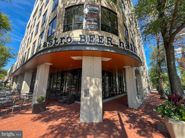 2923 S WOODSTOCK ST #B, Arlington, VA 22206