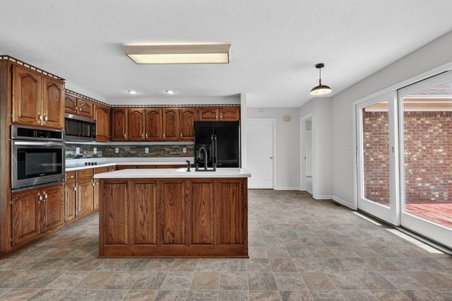 31 Eastridge Rd, Fayetteville, TN 37334