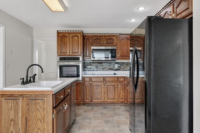 31 Eastridge Rd, Fayetteville, TN 37334