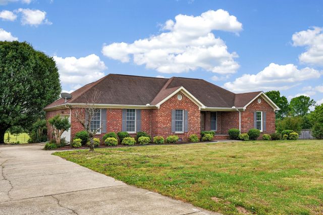 31 Eastridge Rd, Fayetteville, TN 37334