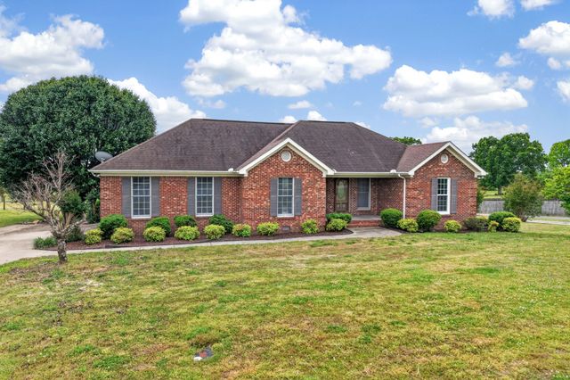 31 Eastridge Rd, Fayetteville, TN 37334