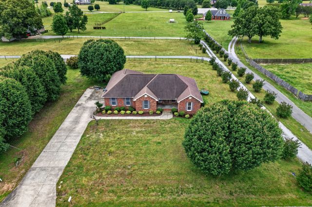31 Eastridge Rd, Fayetteville, TN 37334