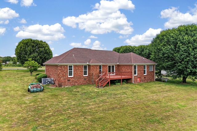 31 Eastridge Rd, Fayetteville, TN 37334